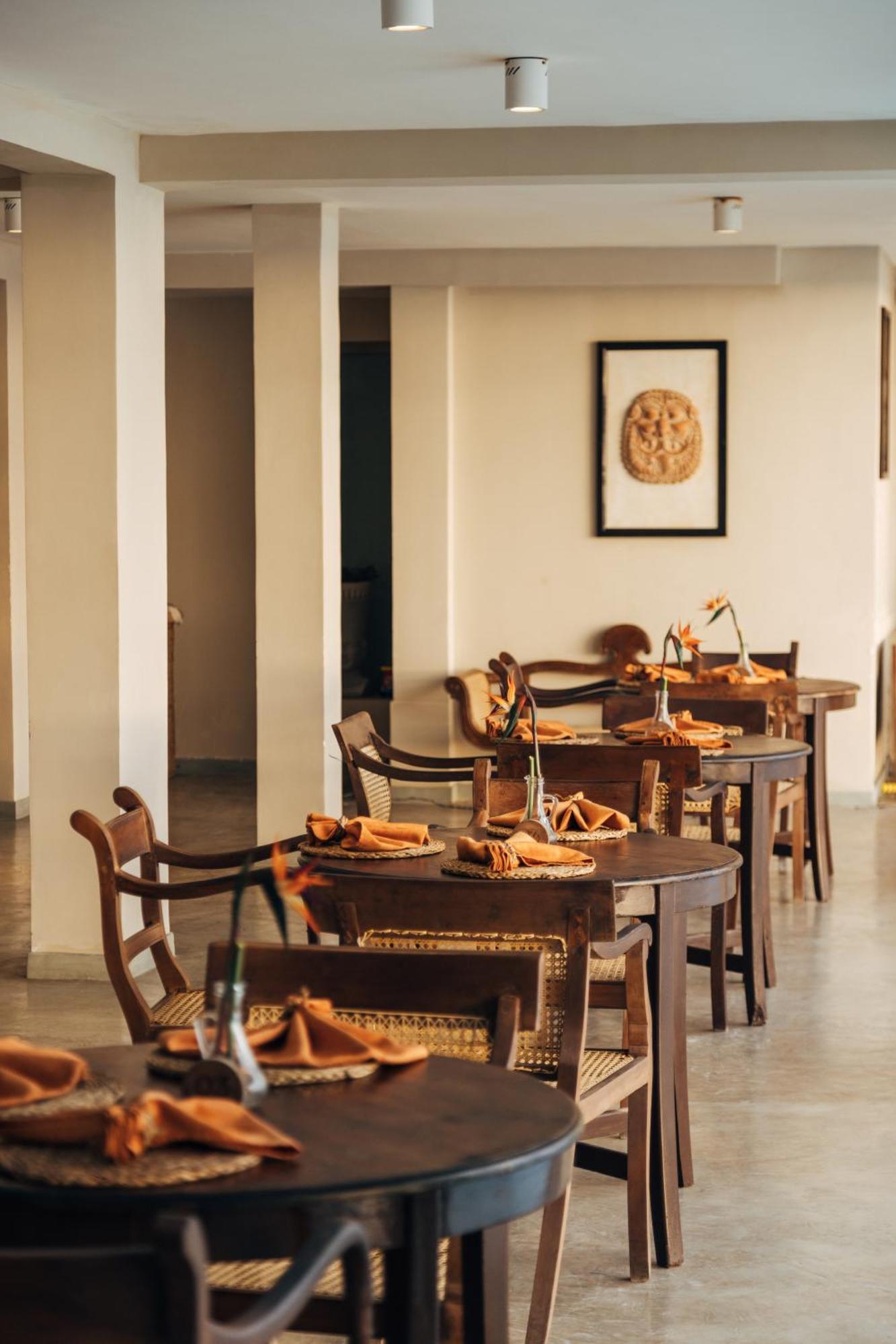 Neevana Hotel Hikkaduwa Exteriör bild