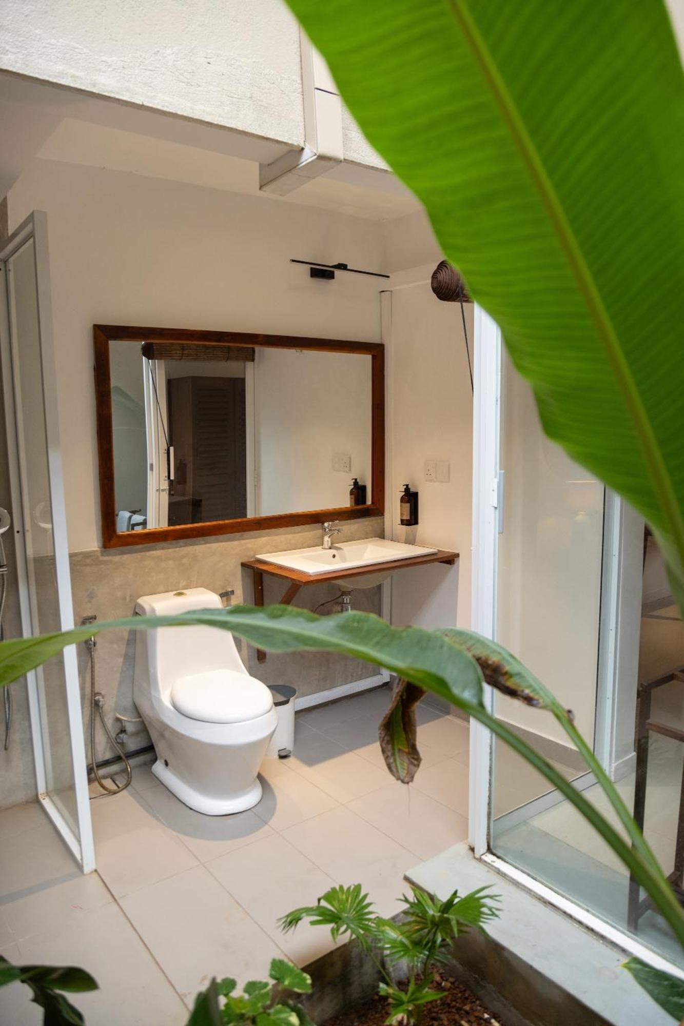 Neevana Hotel Hikkaduwa Rum bild